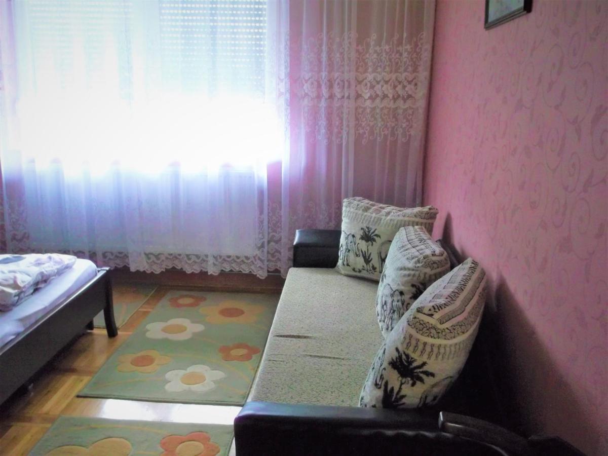 Big Apartman Hajdúszoboszló Buitenkant foto