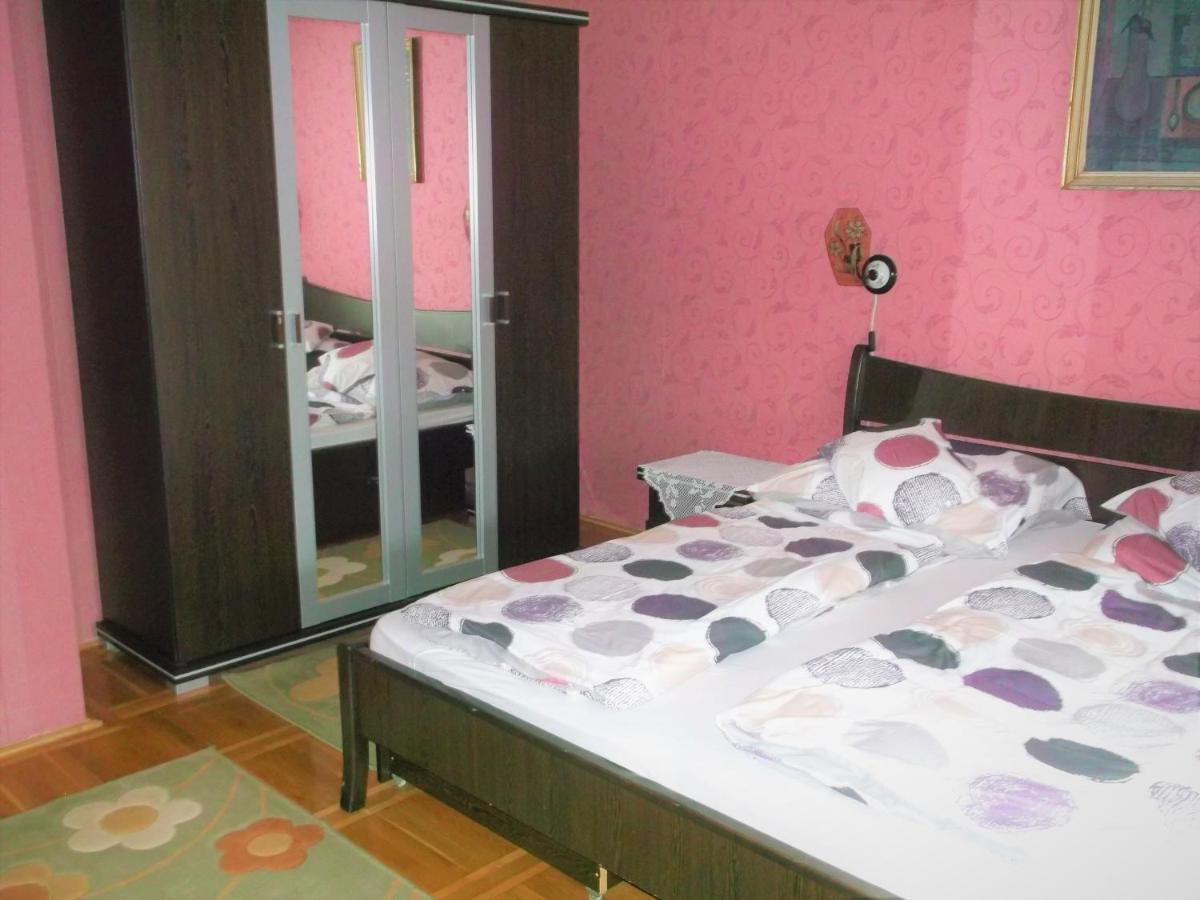 Big Apartman Hajdúszoboszló Buitenkant foto